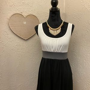 Medium lightweight dress